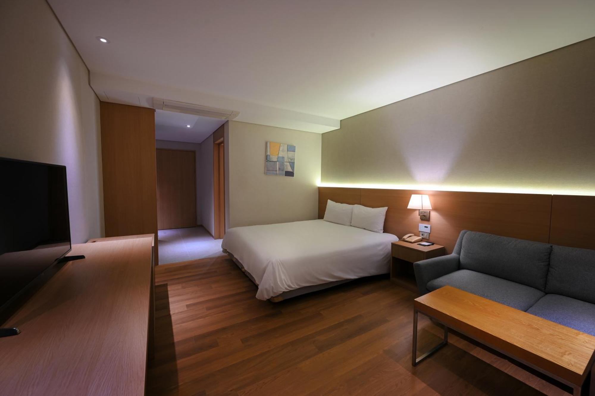 Astar Hotel Jeju Eksteriør billede