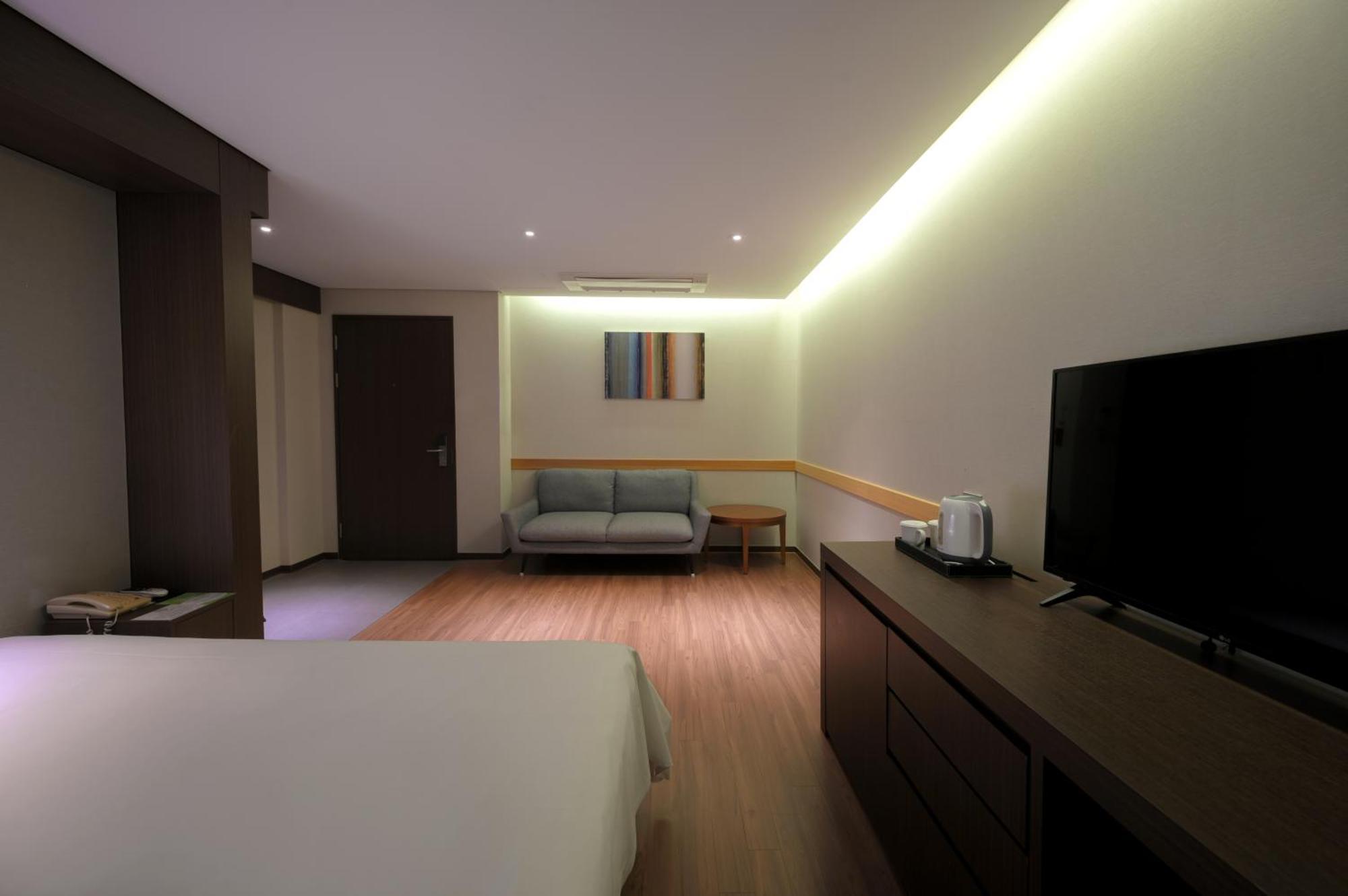 Astar Hotel Jeju Eksteriør billede