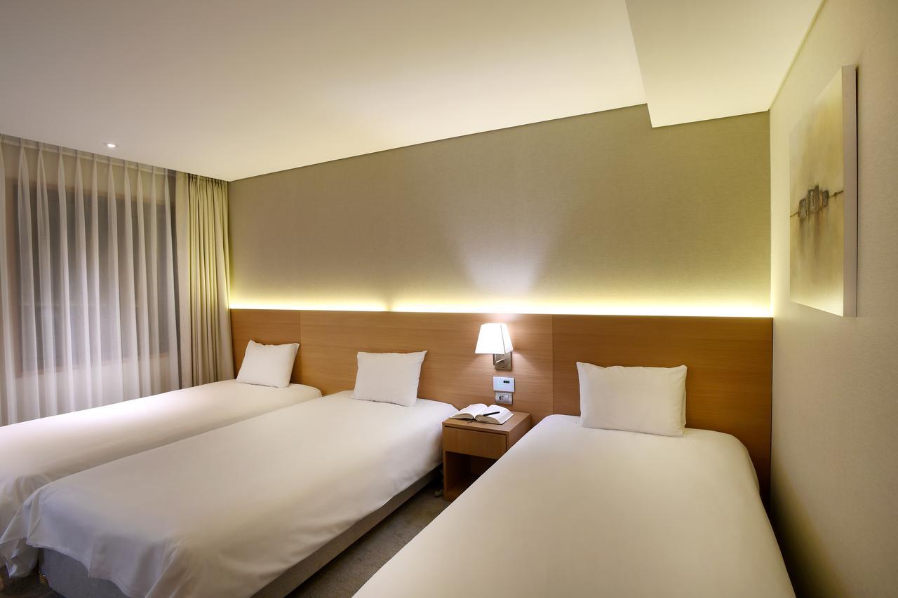 Astar Hotel Jeju Eksteriør billede
