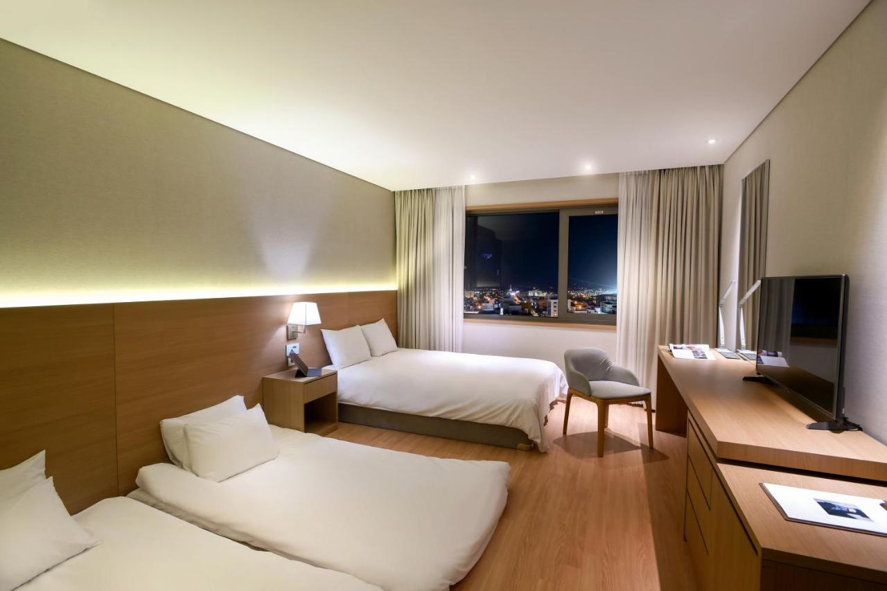 Astar Hotel Jeju Eksteriør billede